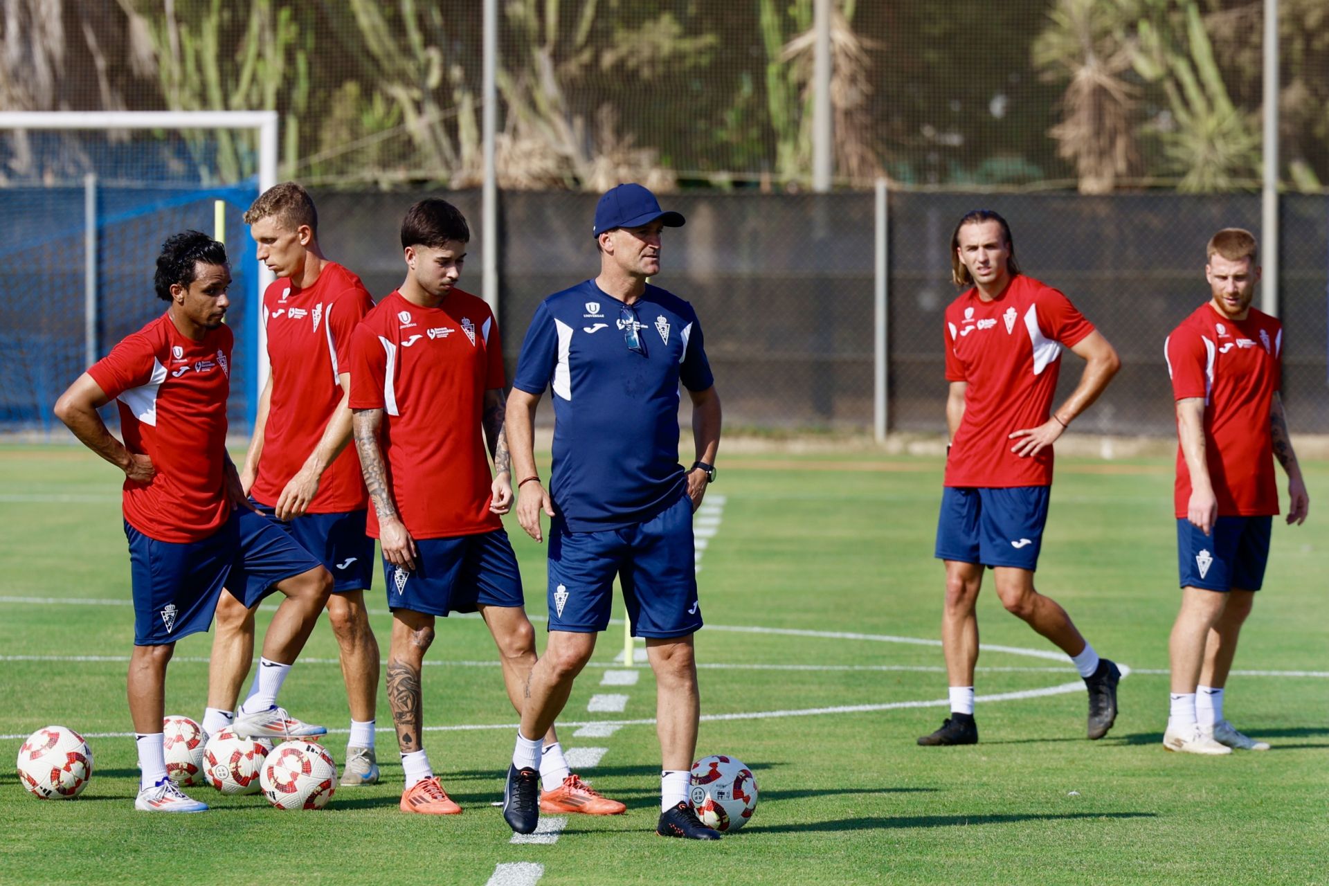Primer entrenamiento de la temporada 2025-26 del Real Murcia, en imágenes