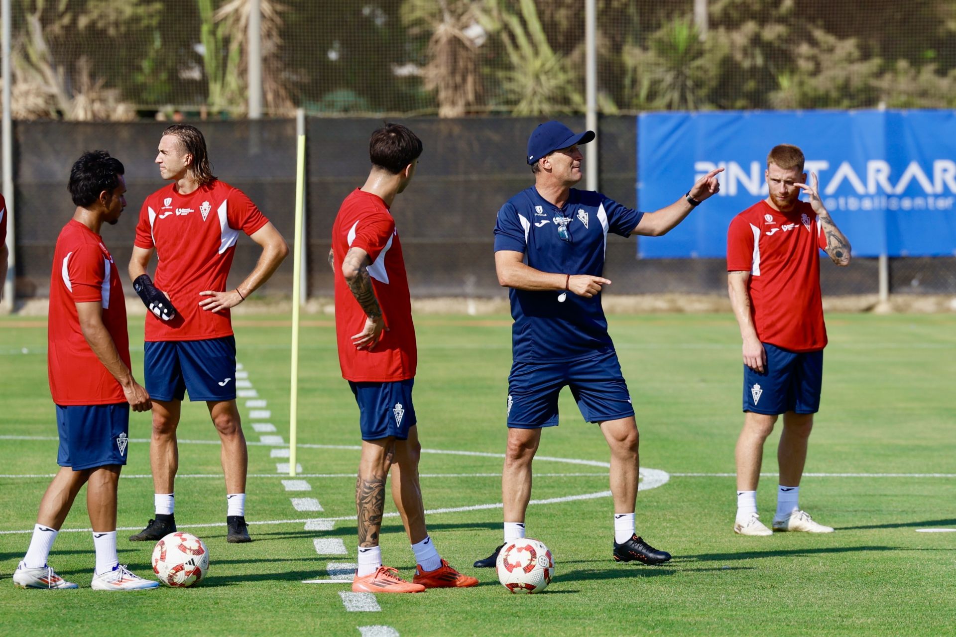 Primer entrenamiento de la temporada 2025-26 del Real Murcia, en imágenes