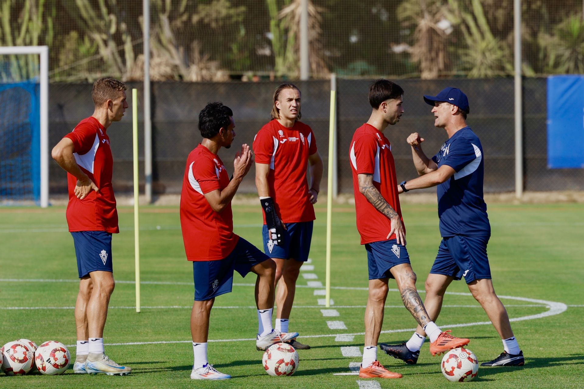 Primer entrenamiento de la temporada 2025-26 del Real Murcia, en imágenes