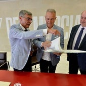 El abogado Higinio Pérez, Felipe Moreno y el reestructurador Rafael Marras, en 2024.