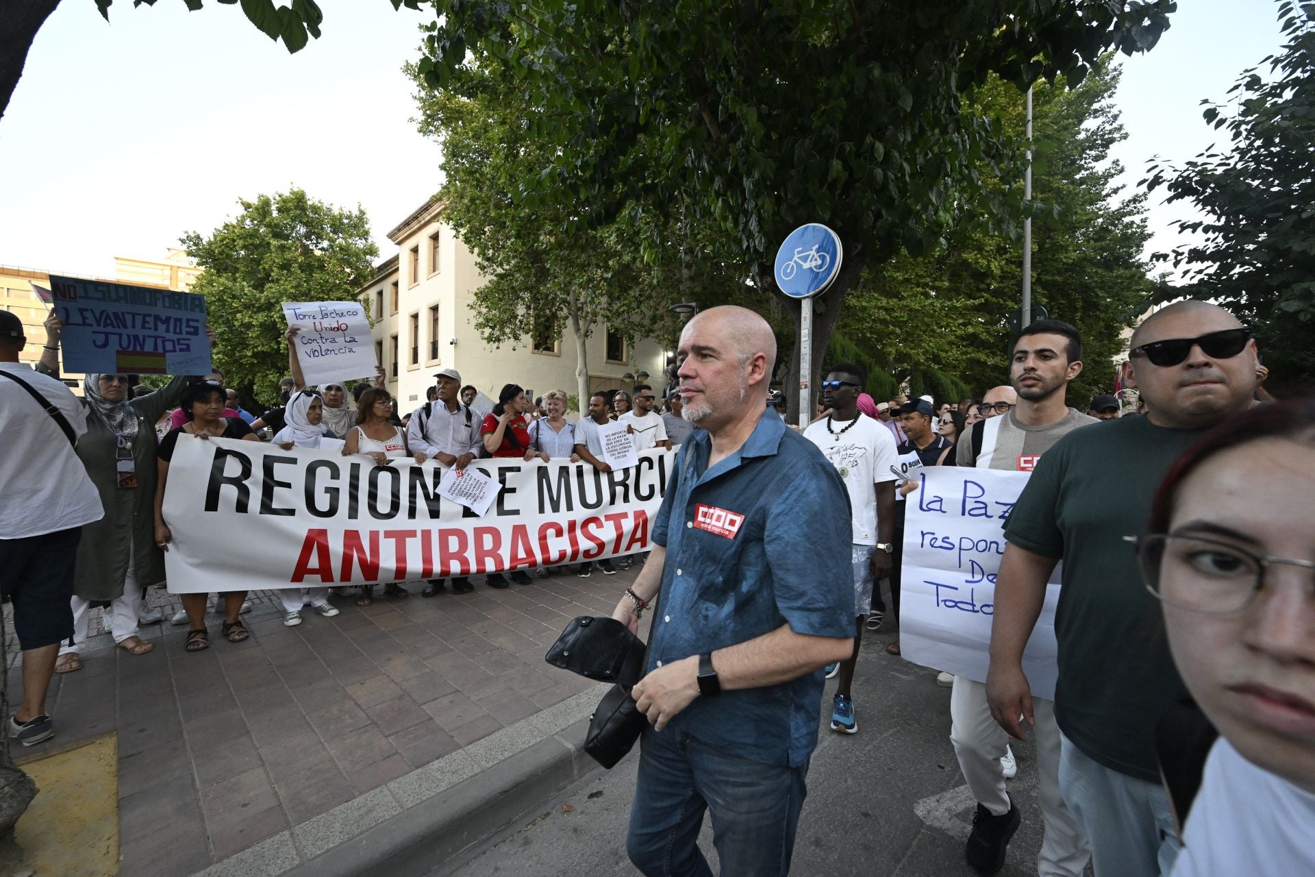 En imágenes, la protesta contra el racismo celebrada en Murcia