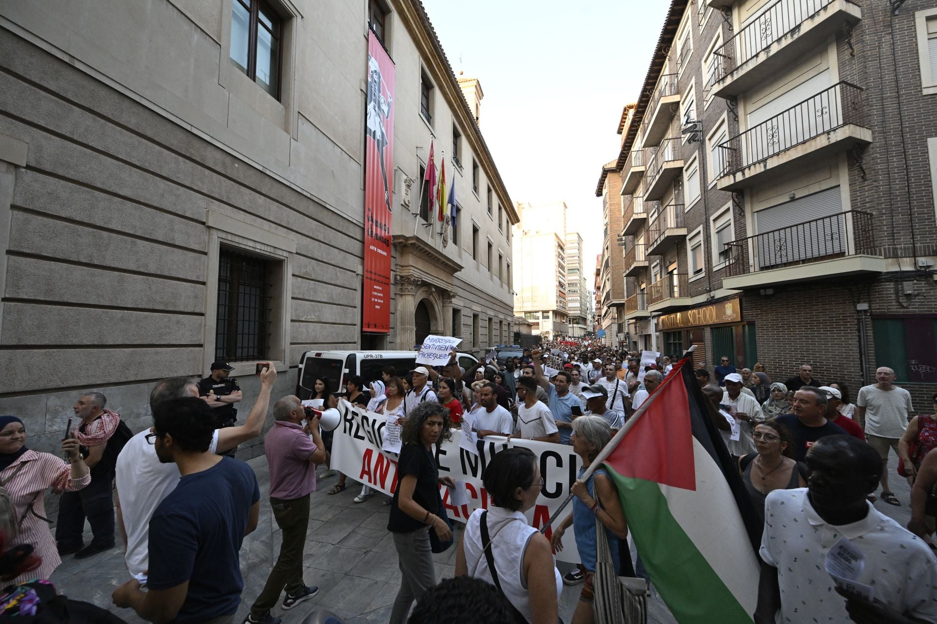 En imágenes, la protesta contra el racismo celebrada en Murcia
