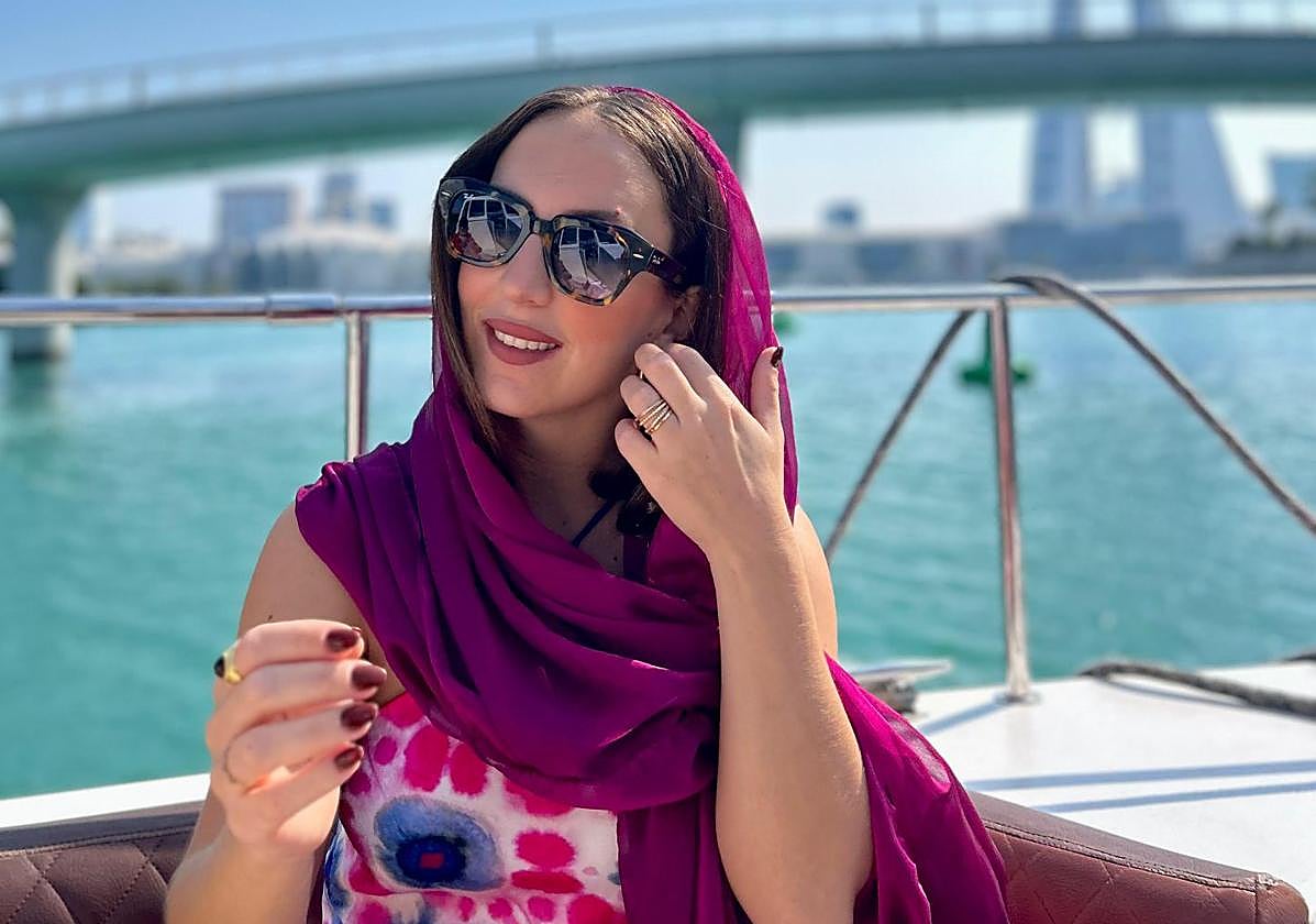 Almudena Roca, fotografiada en Baréin, uno de los múltiples países a los que ha viajado gracias a la danza.