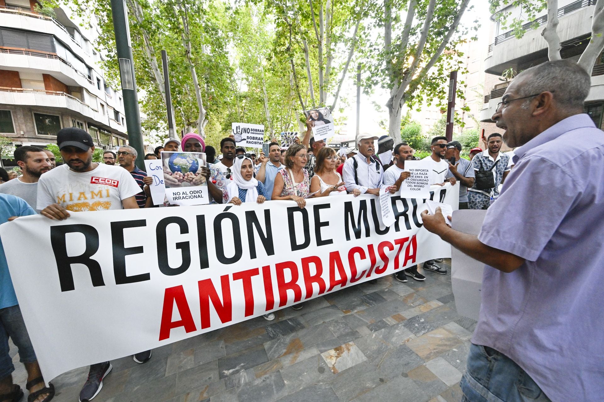 En imágenes, la protesta contra el racismo celebrada en Murcia