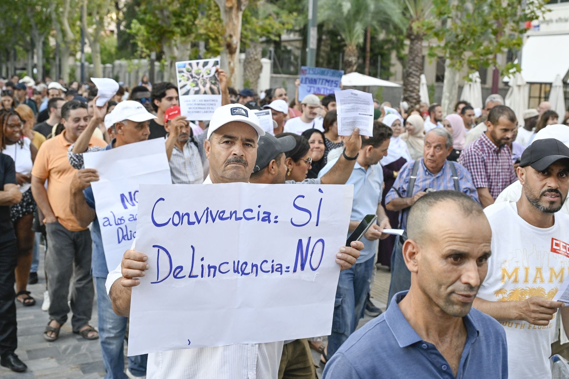 En imágenes, la protesta contra el racismo celebrada en Murcia