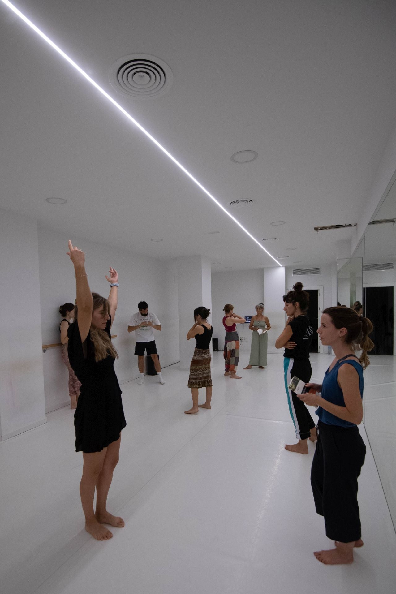 En imágenes, el club de lectura bailado de Libros Traperos y LASALA