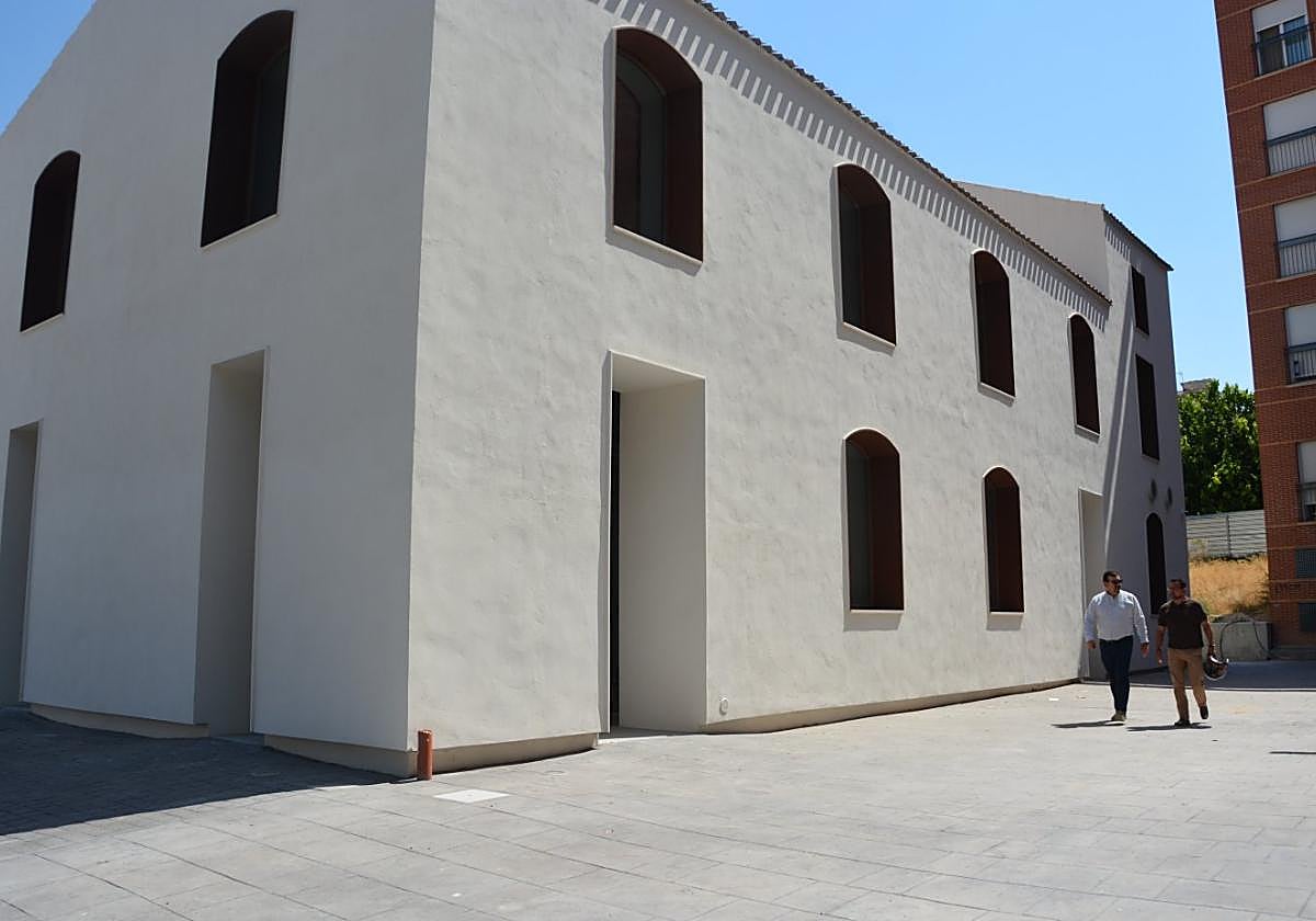 Exterior del molino Capdevilla, en el barrio de Santa Clara, tras su rehabilitación.