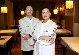 Marco Antonio Iniesta y María Egea, en el interior del restaurante Frases.