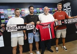 Un momento de la presentación de Iván Martínez, Dani Perejón y Carlos Calderón.