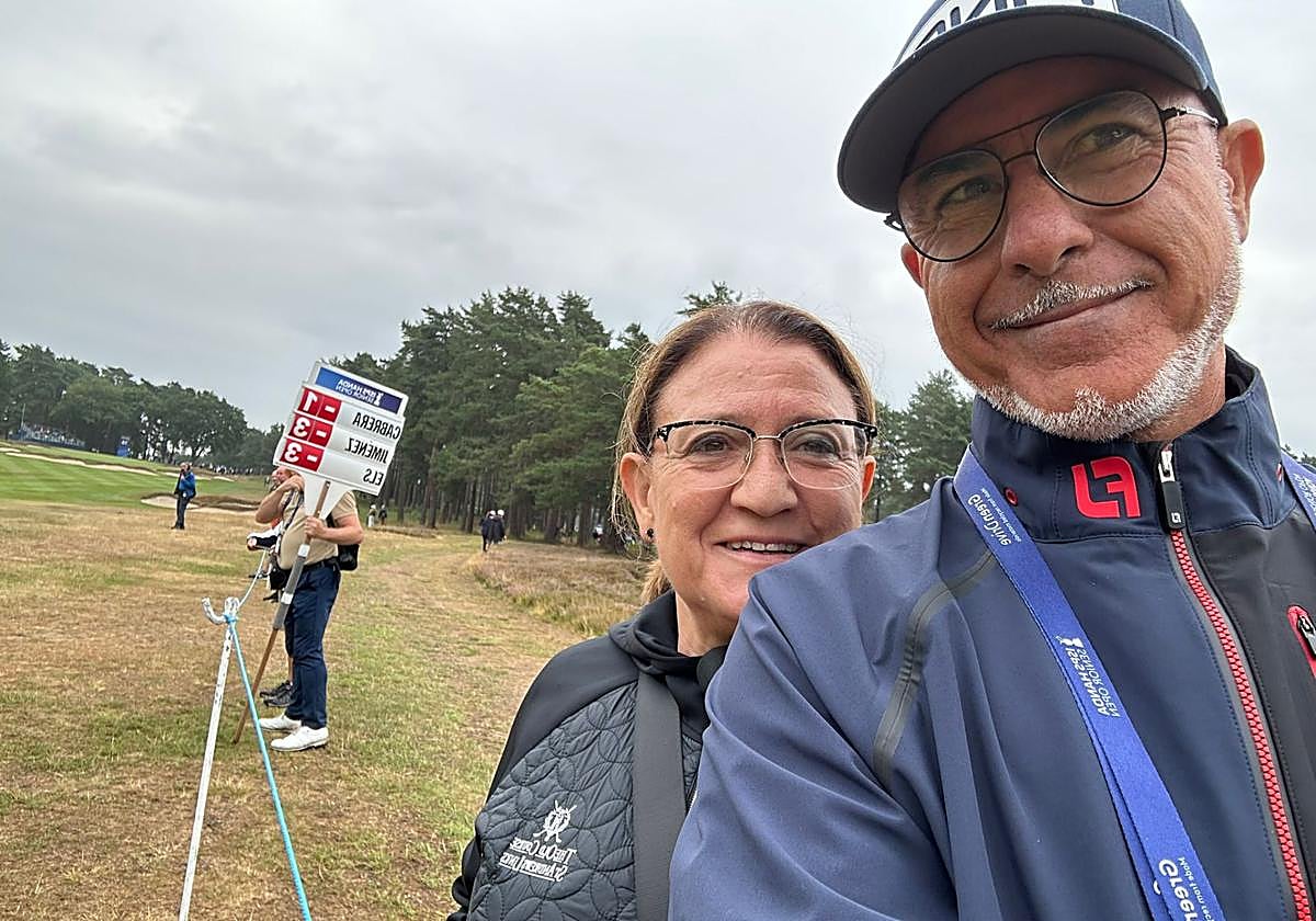 Pascual Jiménez y su mujer Genoveva siguiendo la partida.