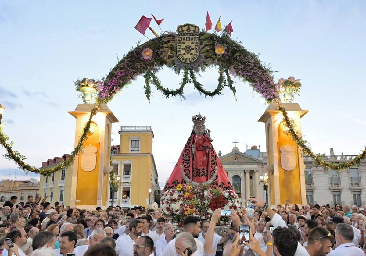 La bajada de la Virgen de la Fuensanta a Murcia en septiembre de 2024.