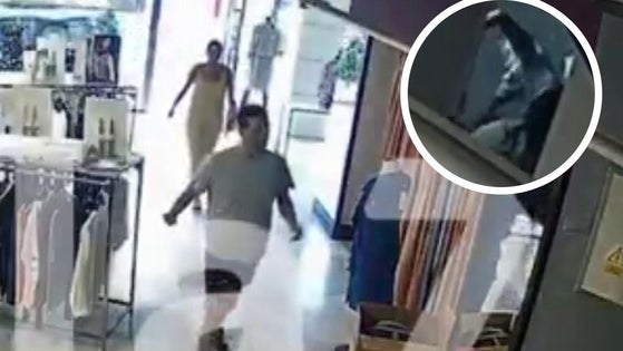 Grabación de las cámaras de seguridad del comercio donde se cometió la agresión.