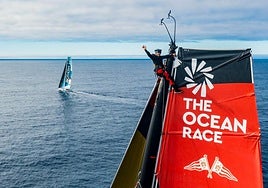 Vista de dron de un momento de carrera entre los equipos Malizia, en primer plano, y Biotherm.