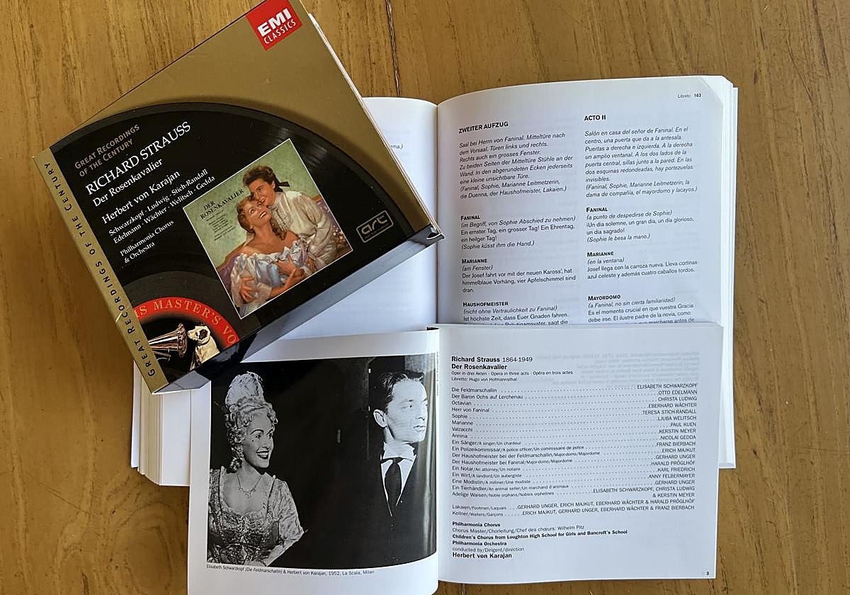 Libro y disco de la ópera El caballero de la rosa.