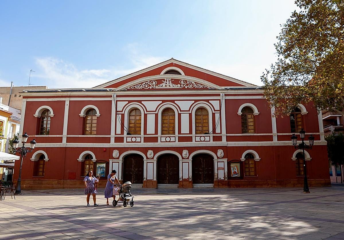 Fachada del Teatro Guerra, en Lorca.