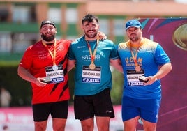 José Ángel Pinedo, Miguel Gómez y André Müller, este domingo en el podio.