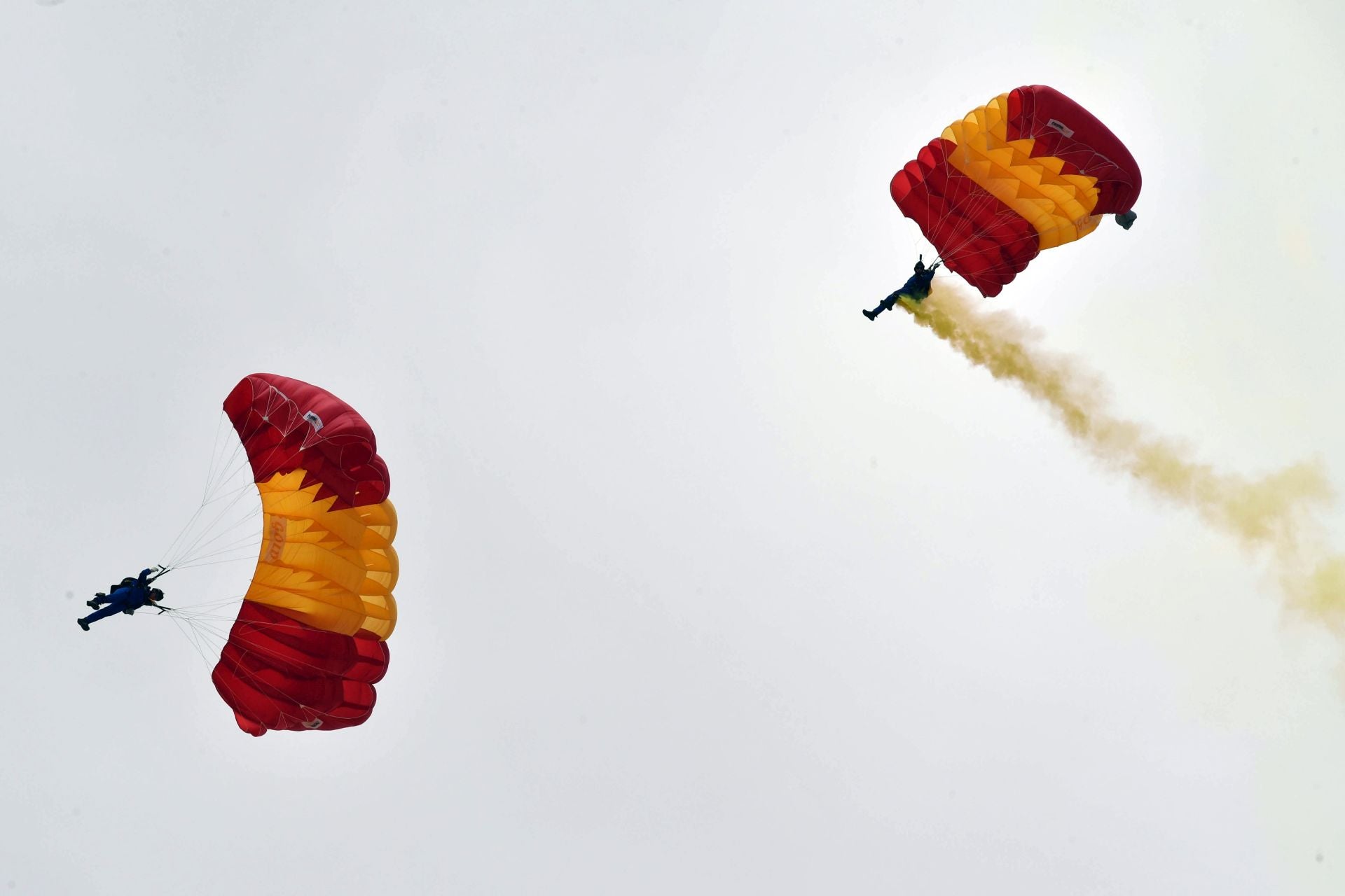 El cambio de mando en la Jefatura del Escuadrón de Zapadores Paracaidistas en la Base Aérea de Alcantarilla, en imágenes