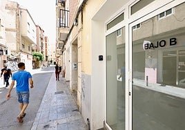 Viviendas turísticas en la zona de la Plaza San Agustín y la calle Arrixaca de Murcia, el pasado junio.