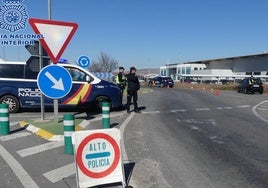 Control de Policía Nacional en Yecla.
