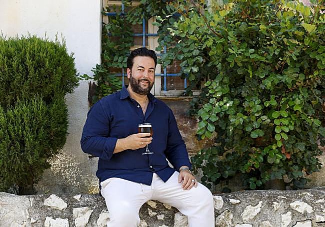 David Baños, en su casa de la Sierra de la Pila.