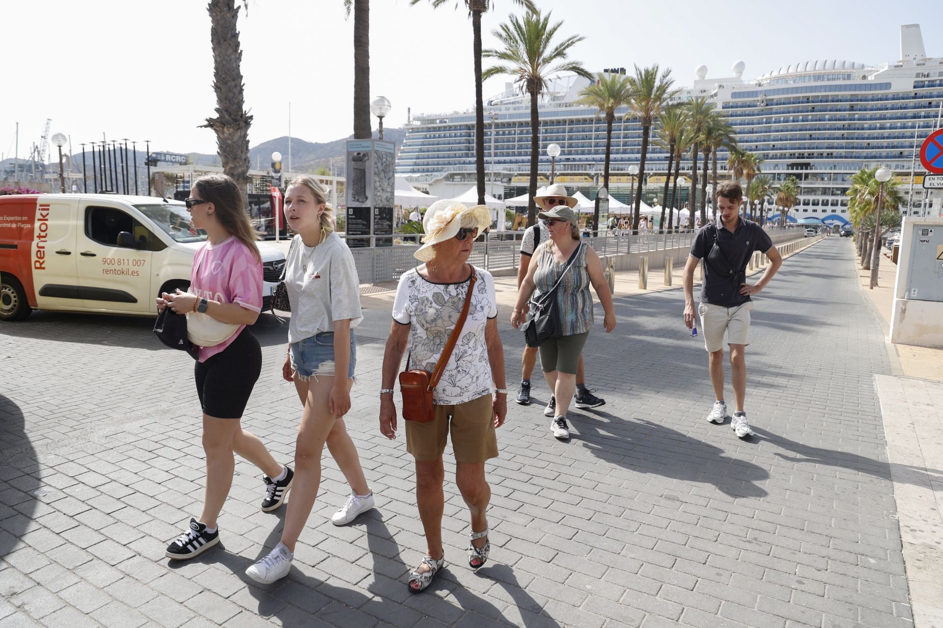 En imágenes, más de seis mil cruceristas desembarcan en Cartagena