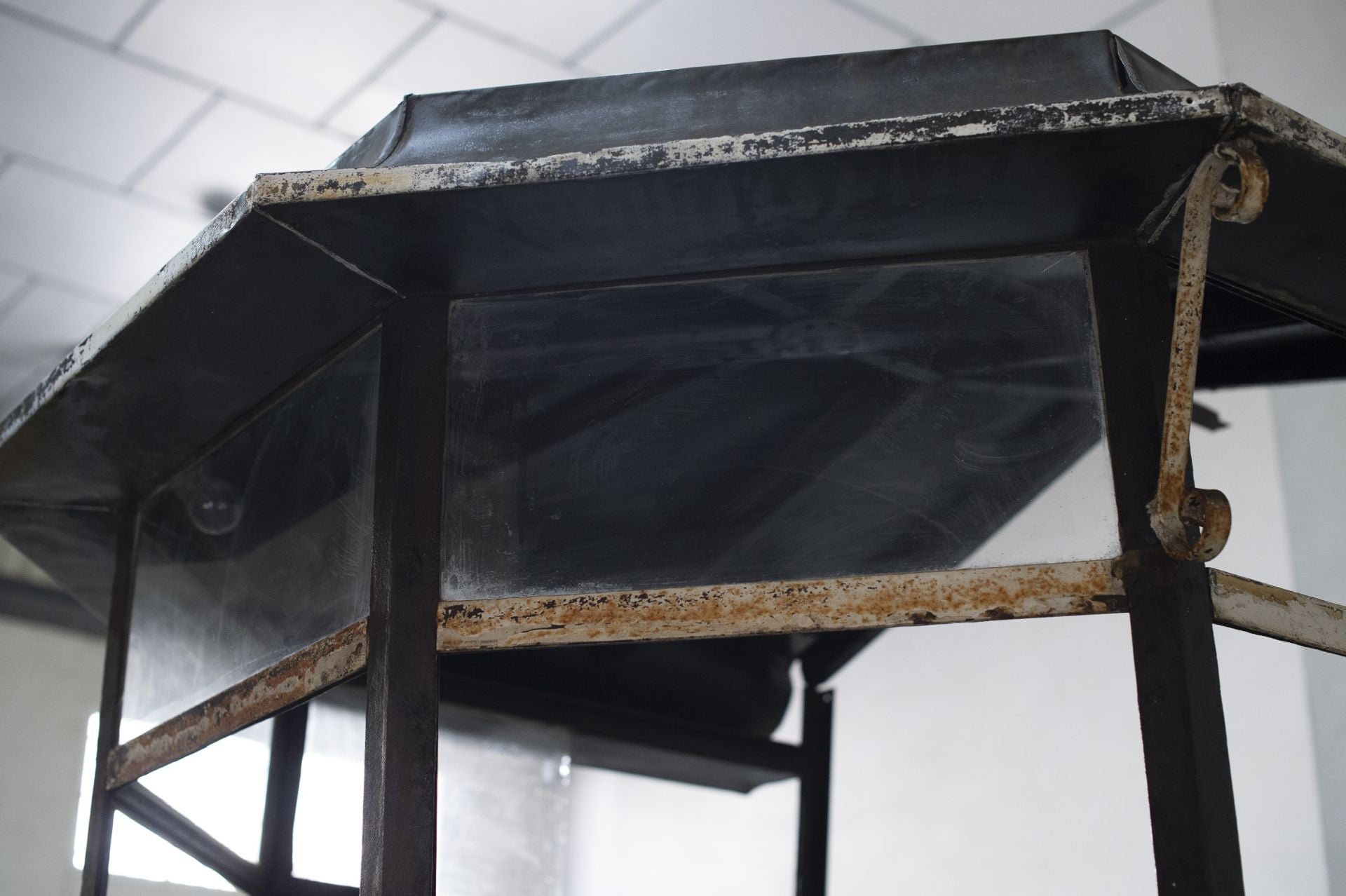 Los objetos restaurados de la Cárcel Vieja de Murcia, en imágenes