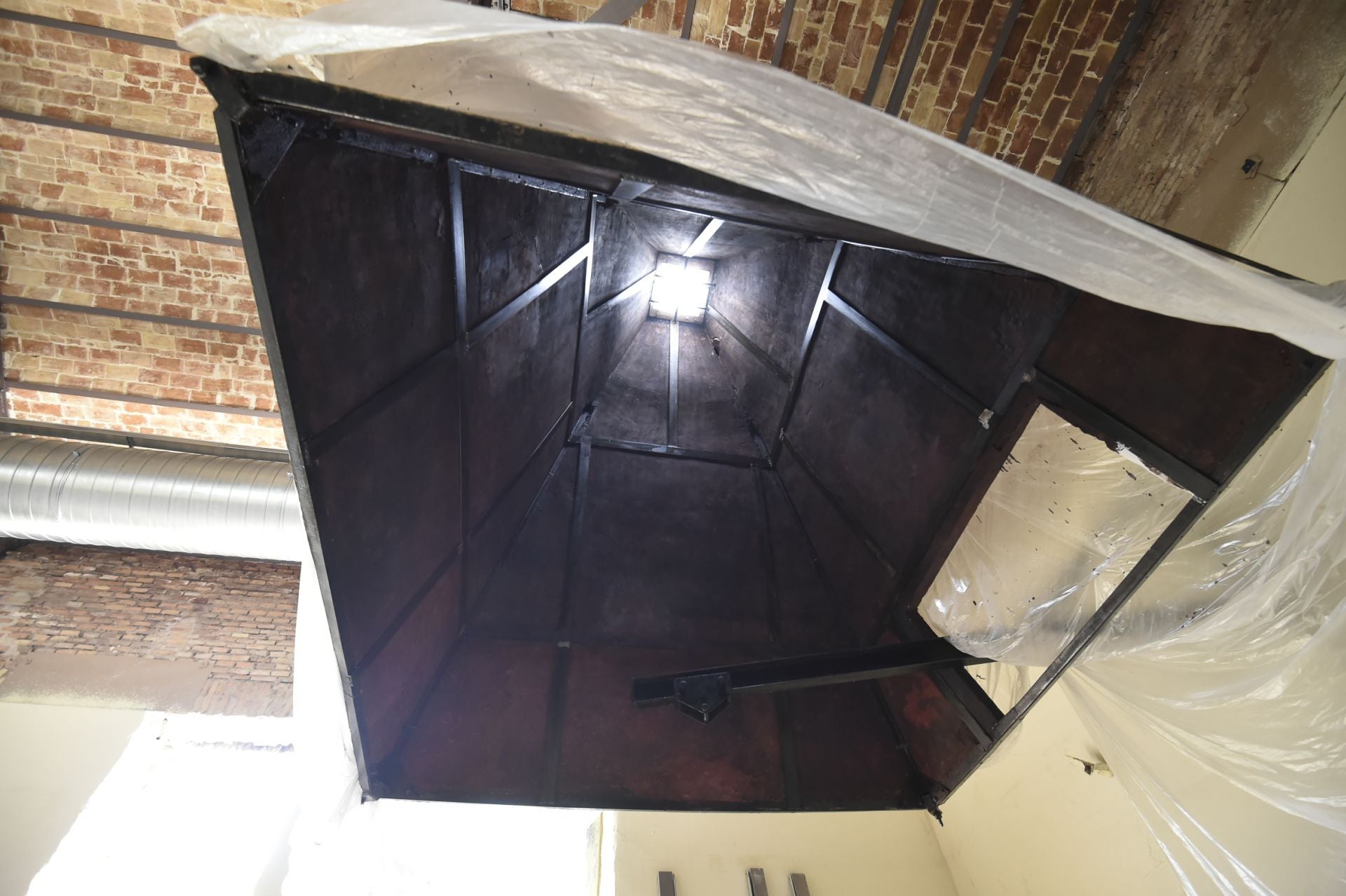 Los objetos restaurados de la Cárcel Vieja de Murcia, en imágenes