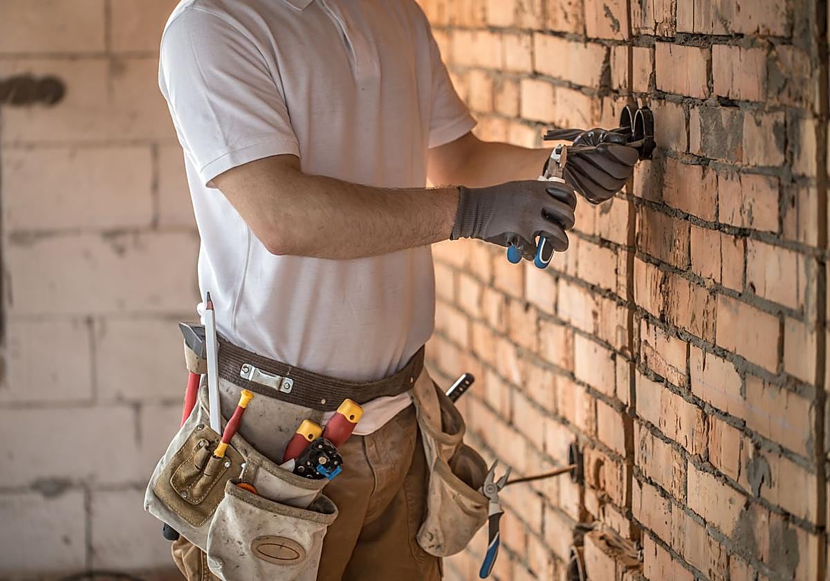 No pierdas dinero al hacer reformas en casa: así puedes rebajar el IVA de la factura al 10%.