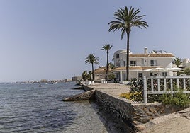 Accesos directos al agua de viviendas de La Manga.