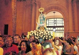 La procesión de la 'Virgen del Cisne', en Lorca.