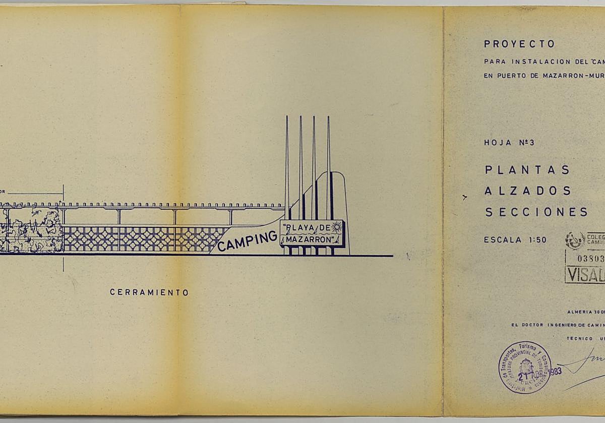 Imagen principal - 1. Puerto de Mazarrón. Detalle del proyecto para instalación y ampliación del Camping Playa de Mazarrón (en 1983). 2. San Pedro del Pinatar. Vista de la playa y el Hotel Neptuno, incluida en la serie de postales 'Costa de la Luz' (c. 1965). 3. San Javier. Hotel Los Arcos, en Santiago de la Ribera c. 1965). 