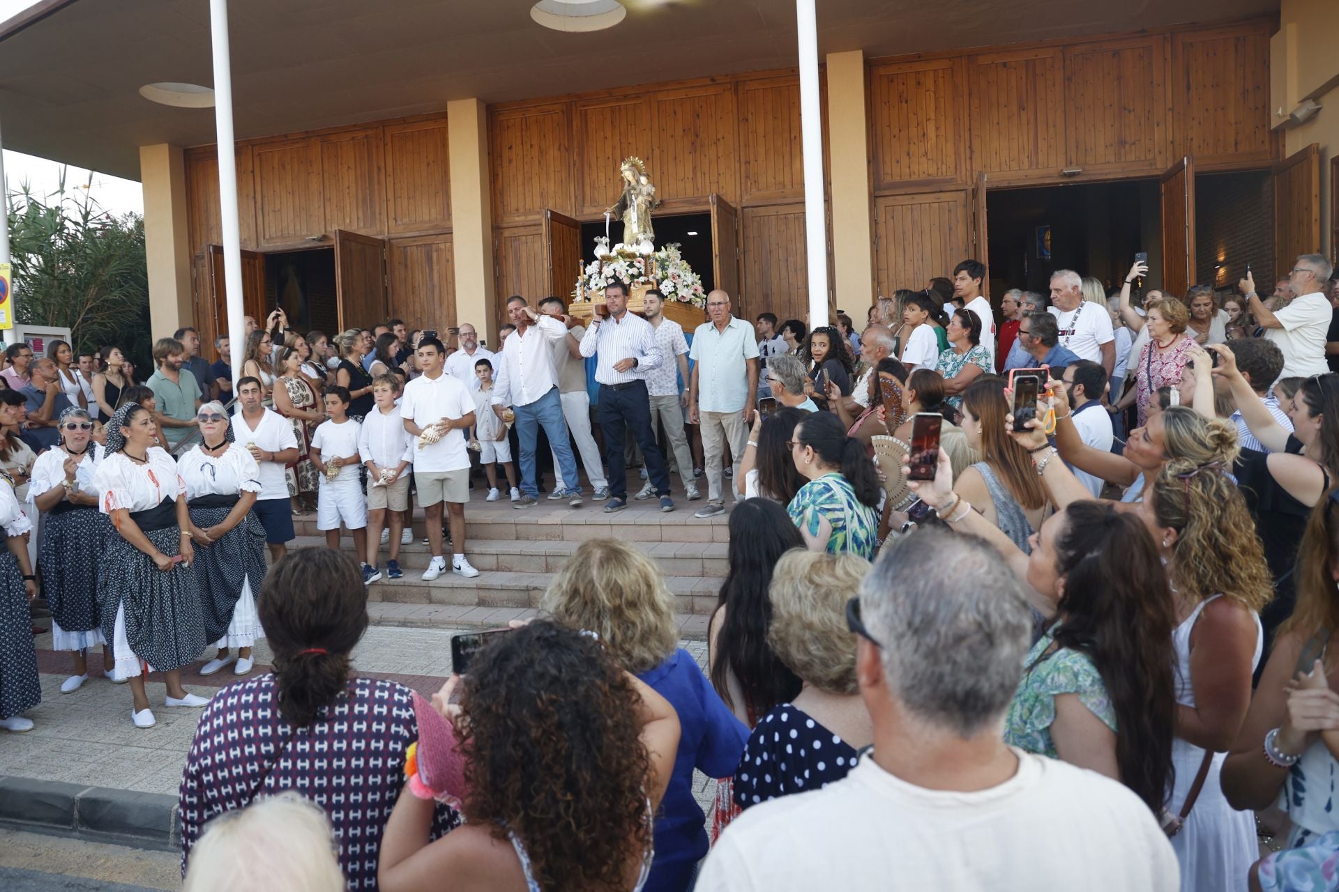 En imágenes, procesiones de la Virgen de La Asunción en Los Alcázares, Cabo de Palos y Los Nietos