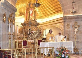 Imagen de la misa en la basílica de la Vera Cruz.