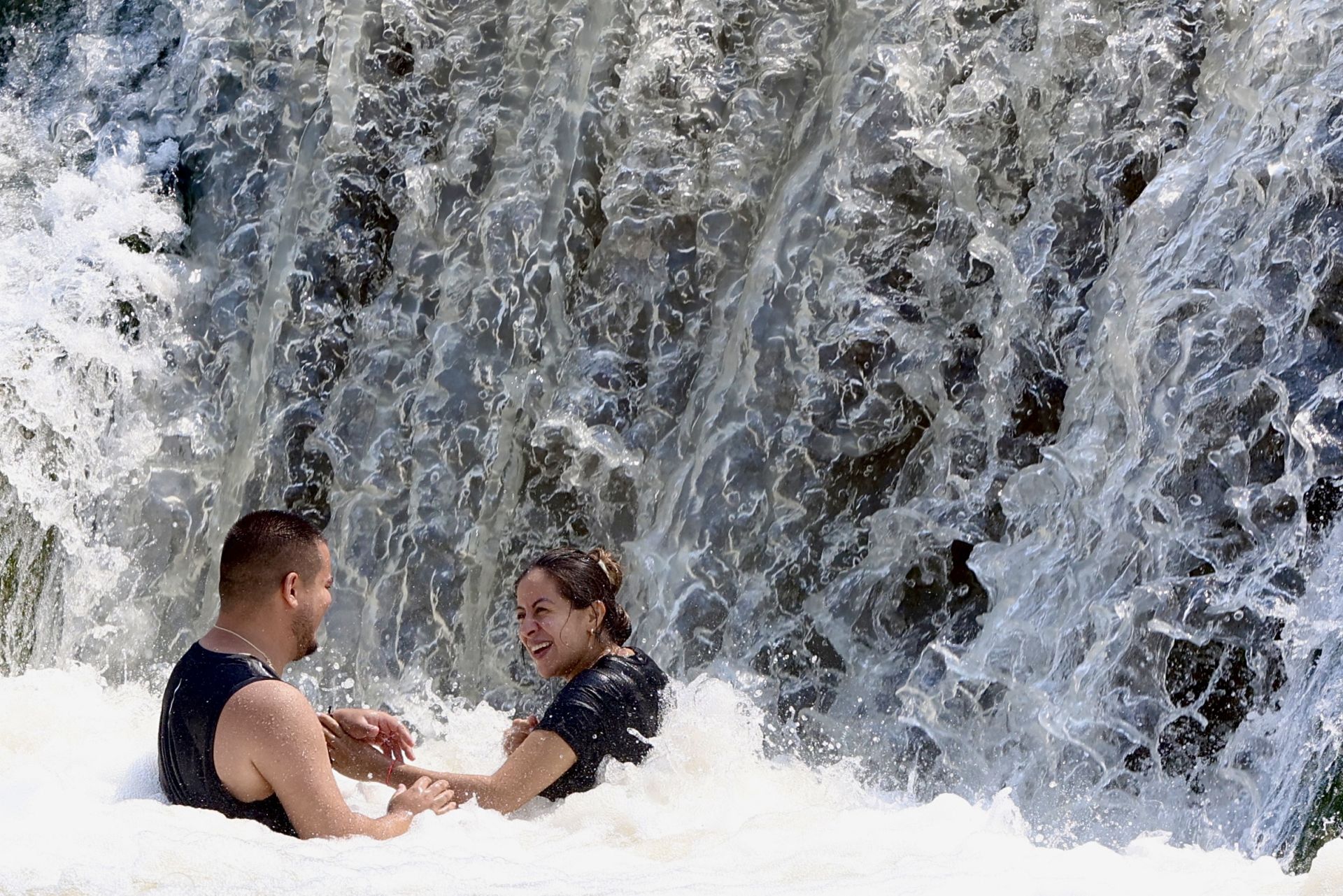 En imágenes, los ríos de la Región de Murcia se convierten en refugio contra la ola de calor