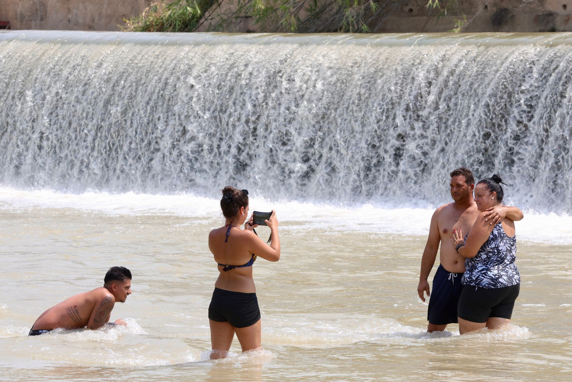 En imágenes, los ríos de la Región de Murcia se convierten en refugio contra la ola de calor