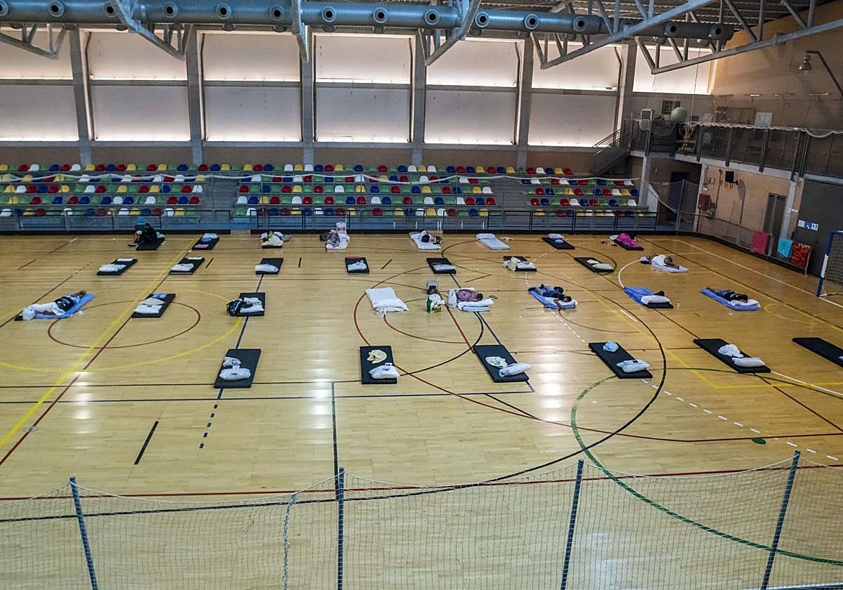 Imagen de archivo del pabellón Cagigal, que ha sido habilitado en otras ocasiones como refugio climático para personas sin hogar.