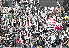 Aficionados del Efesé, en una imagen de archivo.