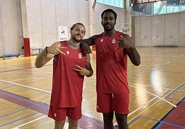 Alberto Martín y Garuba, en el entrenamiento de ayer.