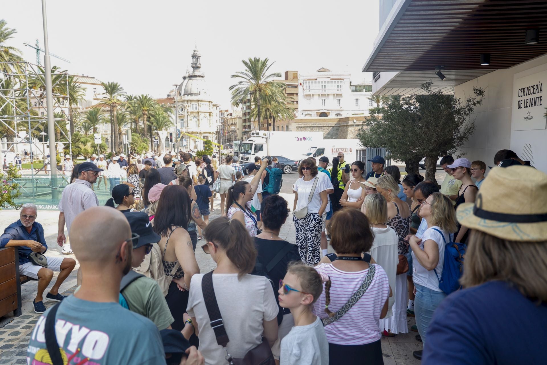 Dos cruceros llenan las calles de Cartagena con más de 7.000 turistas