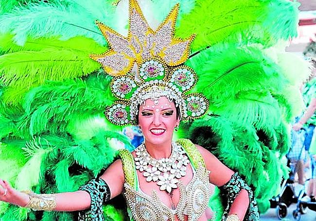 Desfile de comparsas.