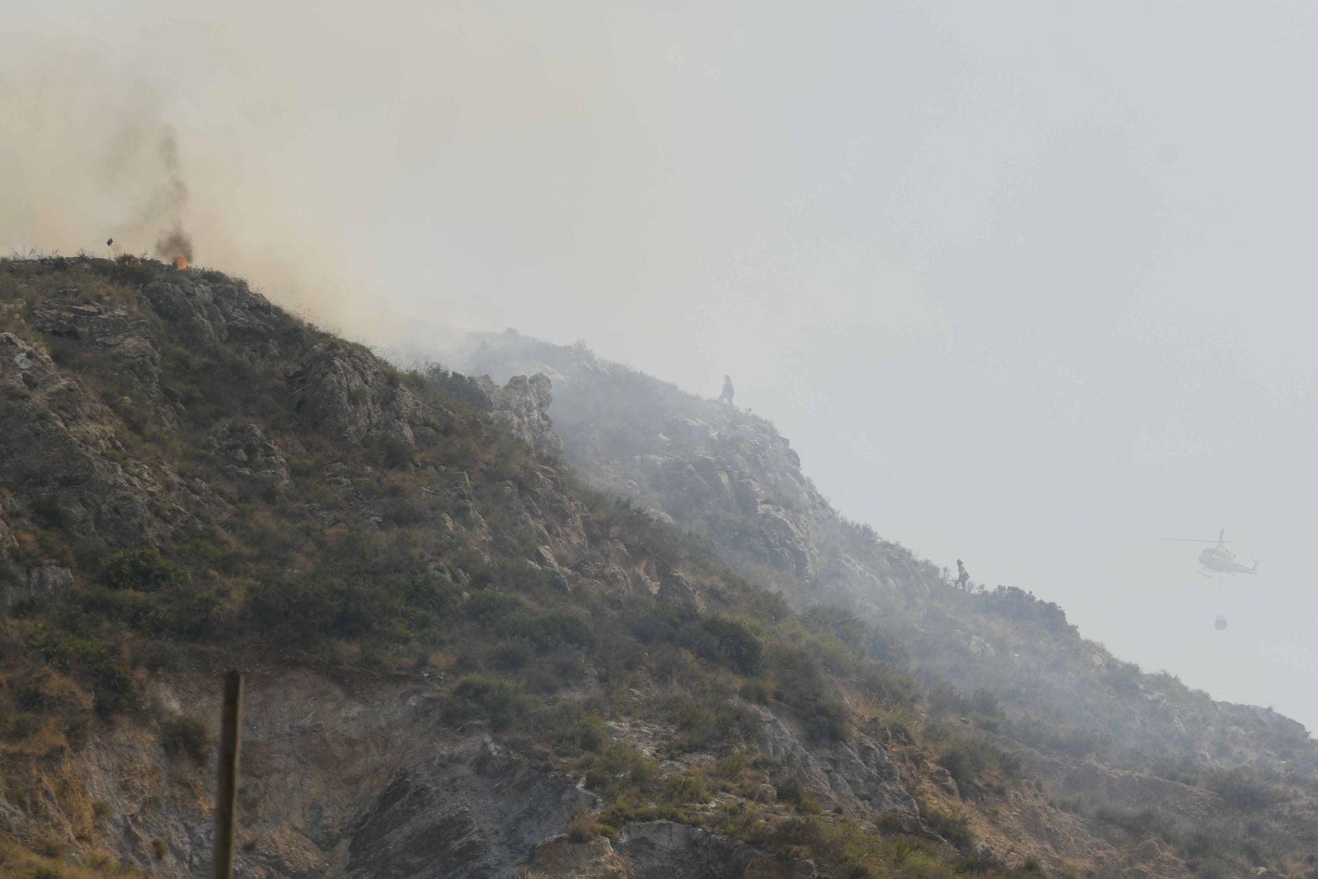 Las imágenes del incendio del Cedacero en Cartagena