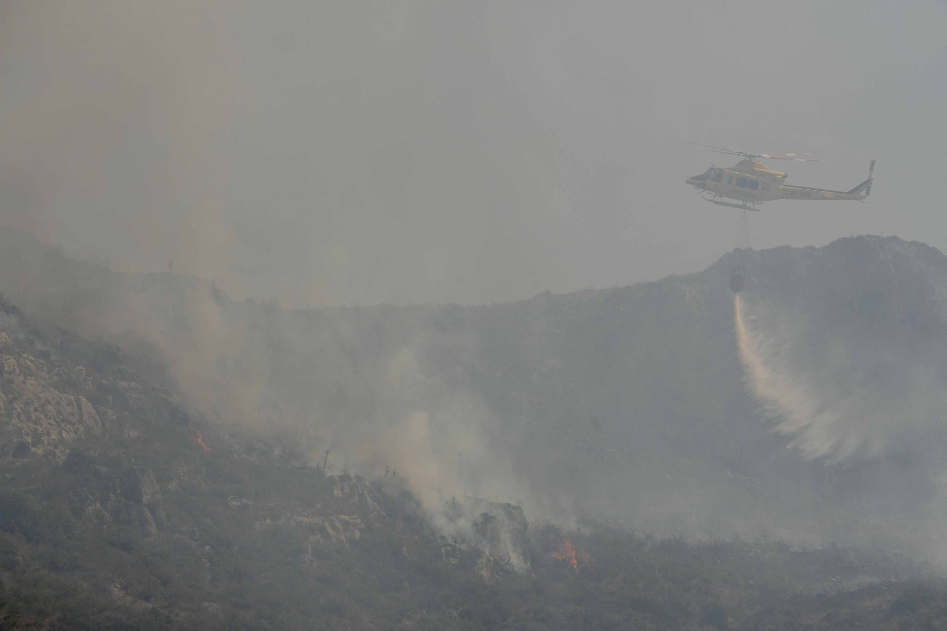 Las imágenes del incendio del Cedacero en Cartagena