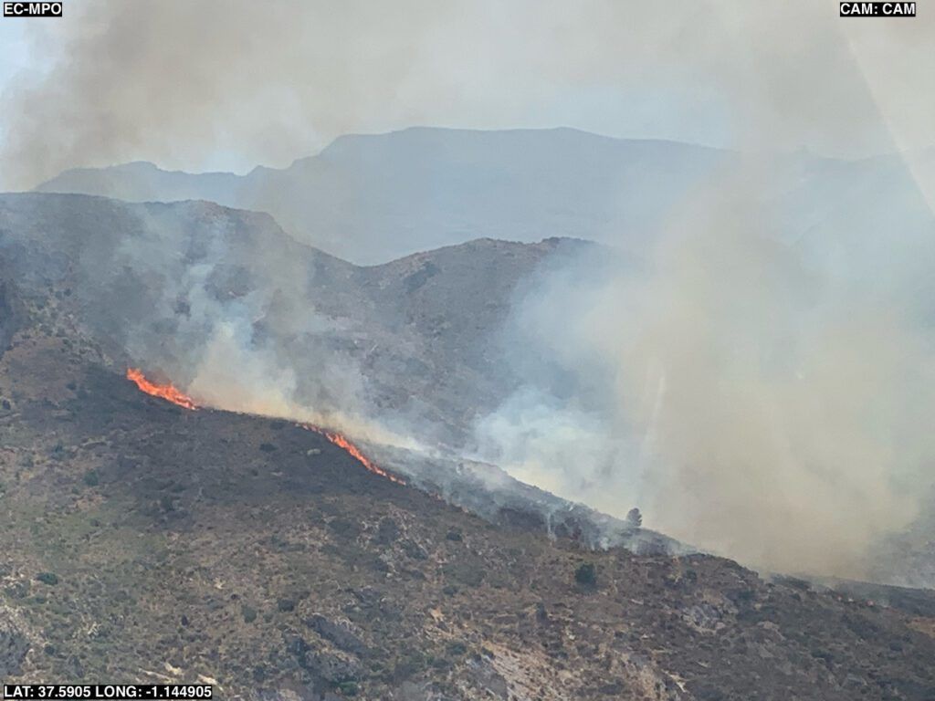 Las imágenes del incendio del Cedacero en Cartagena