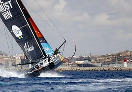 Una de las embarcaciones participantes, a su llegada a Cartagena.