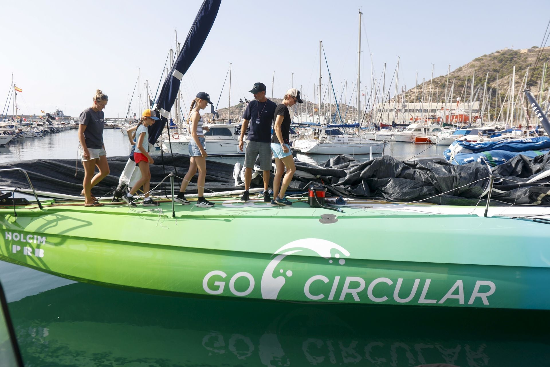 Velas latinas y visitas a los barcos de la Ocean Race