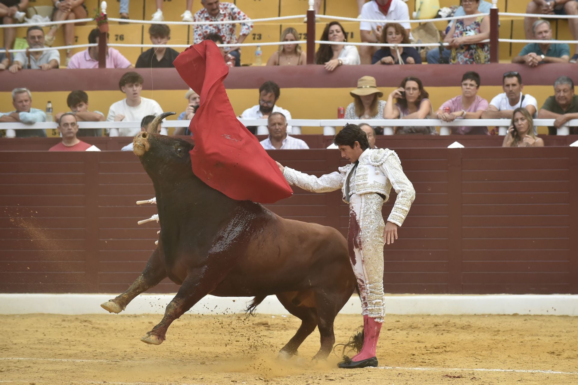 La corrida de Castella, Perera y Jiménez en Cieza, en imágenes