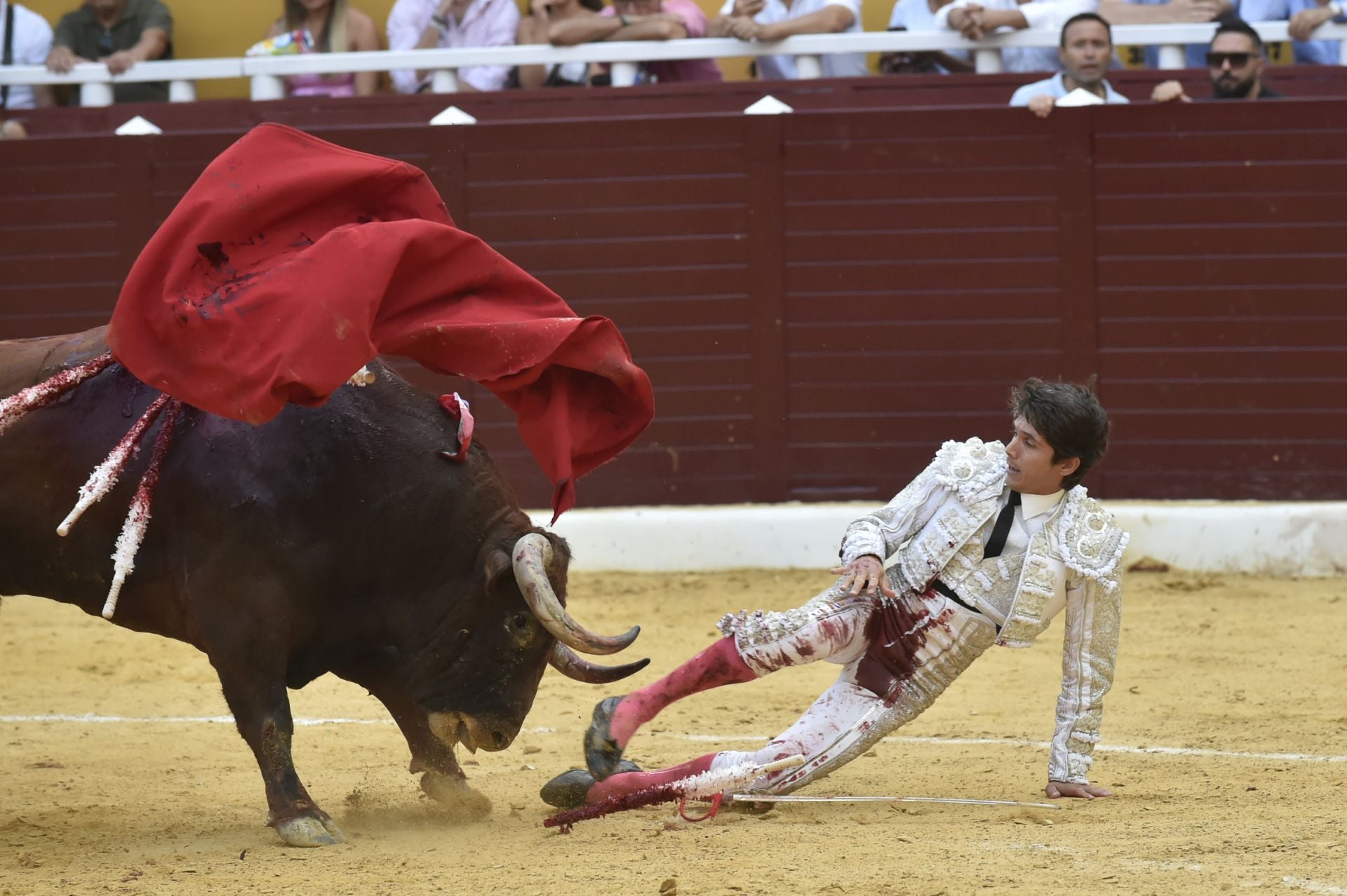 La corrida de Castella, Perera y Jiménez en Cieza, en imágenes