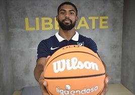 Presentación de David De Julius como jugador de UCAM Murcia.