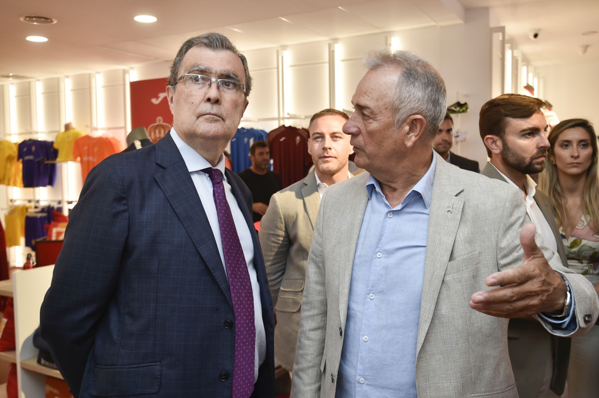 La presentación de la tienda del Real Murcia, en imágenes