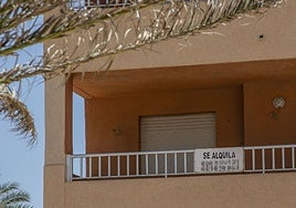 Una vivienda en alquiler, en Cabo de Palos, en una foto de archivo.
